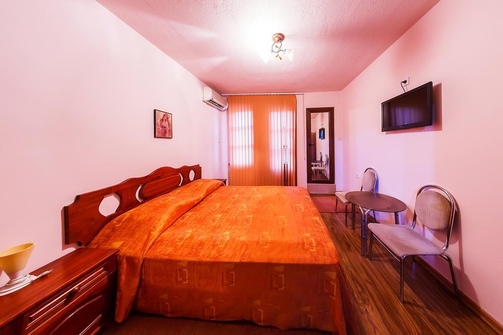 Family Hotel Ogi アセノヴグラト エクステリア 写真