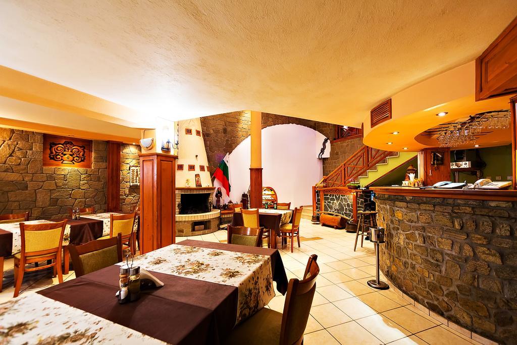 Family Hotel Ogi アセノヴグラト エクステリア 写真