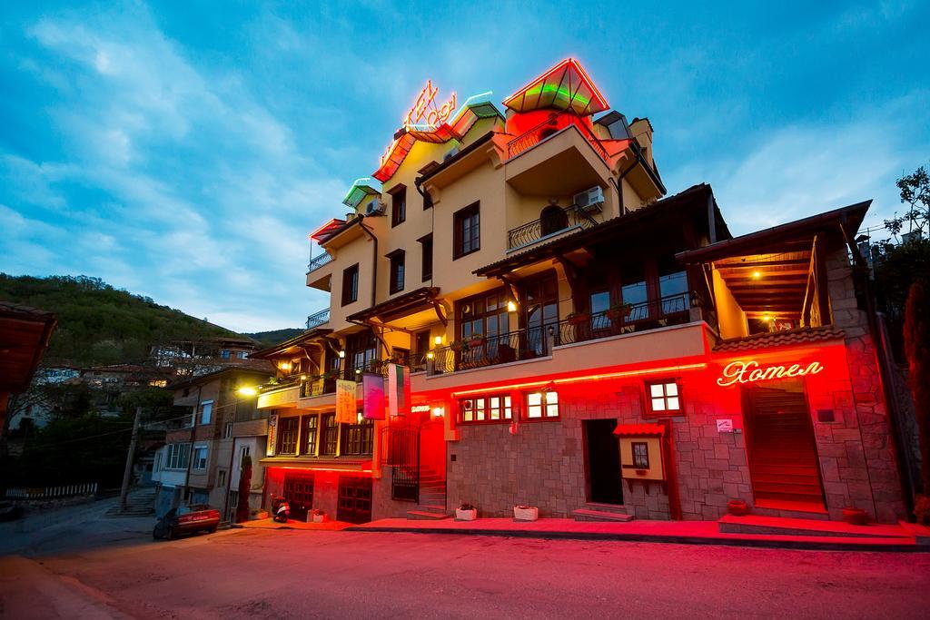 Family Hotel Ogi アセノヴグラト エクステリア 写真