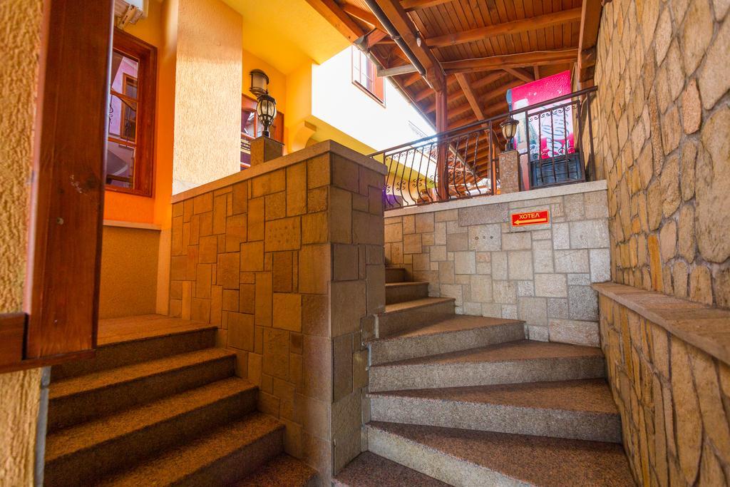 Family Hotel Ogi アセノヴグラト エクステリア 写真